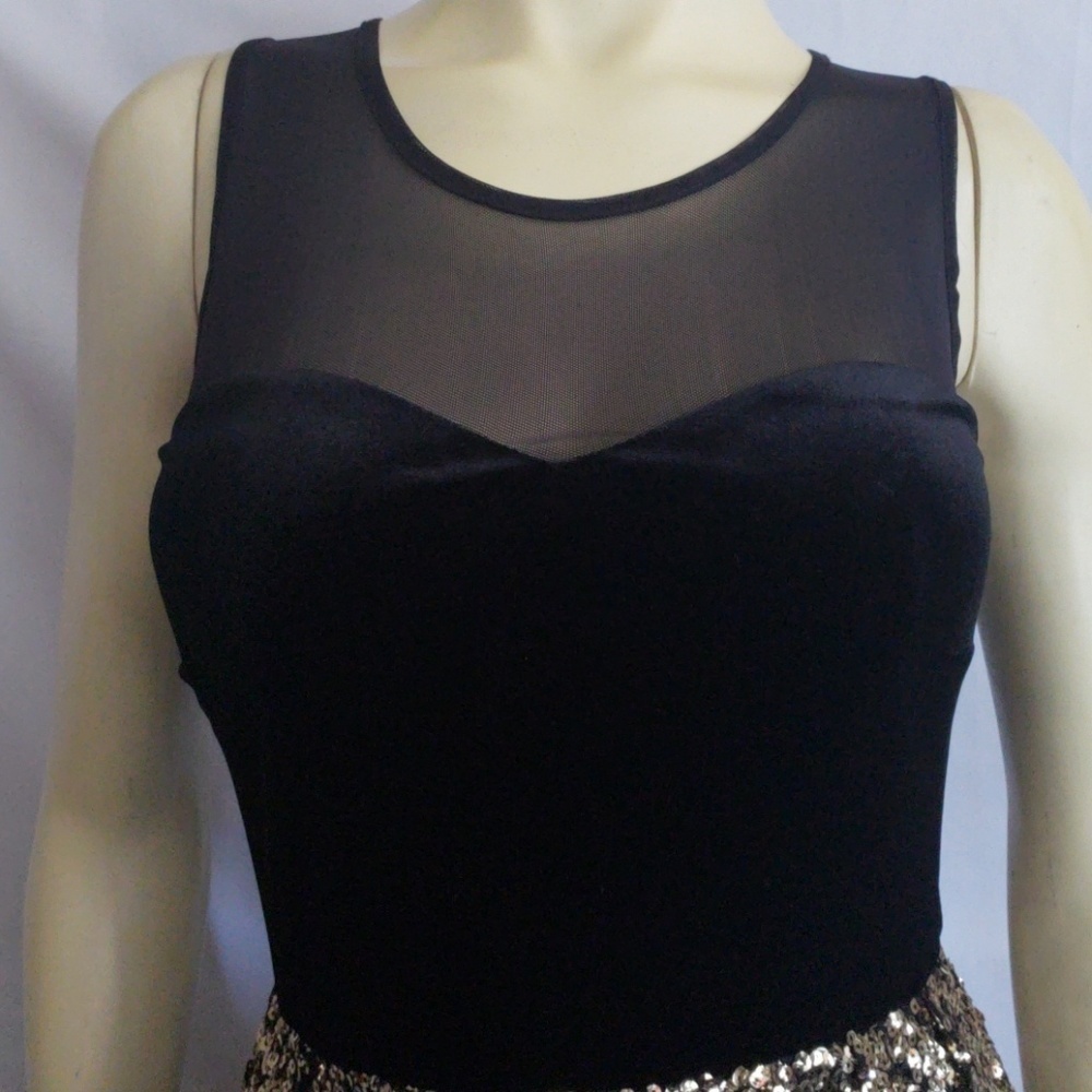 NEW GUESS MINI DRESS SZ M - Picture 3 of 8
